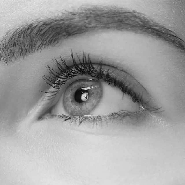 Photo d'illustration regard et sourcil